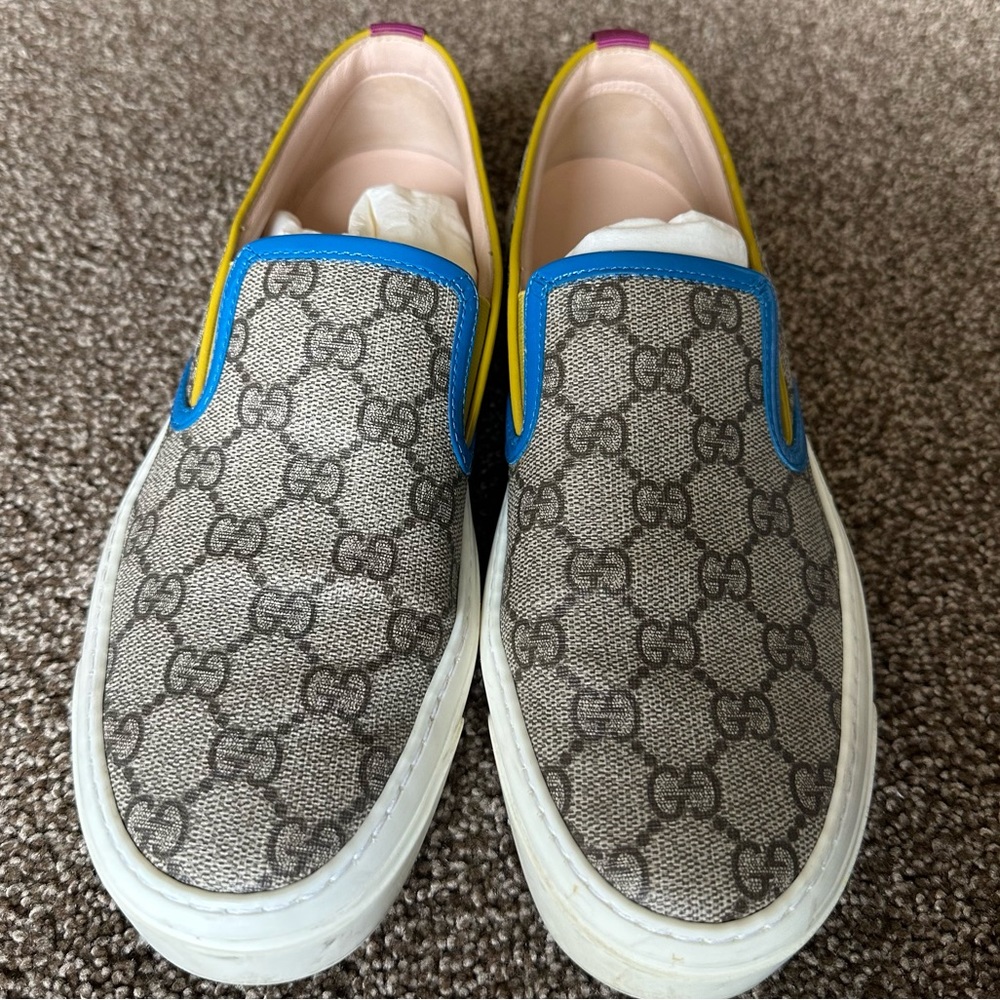 Gucci slip on
